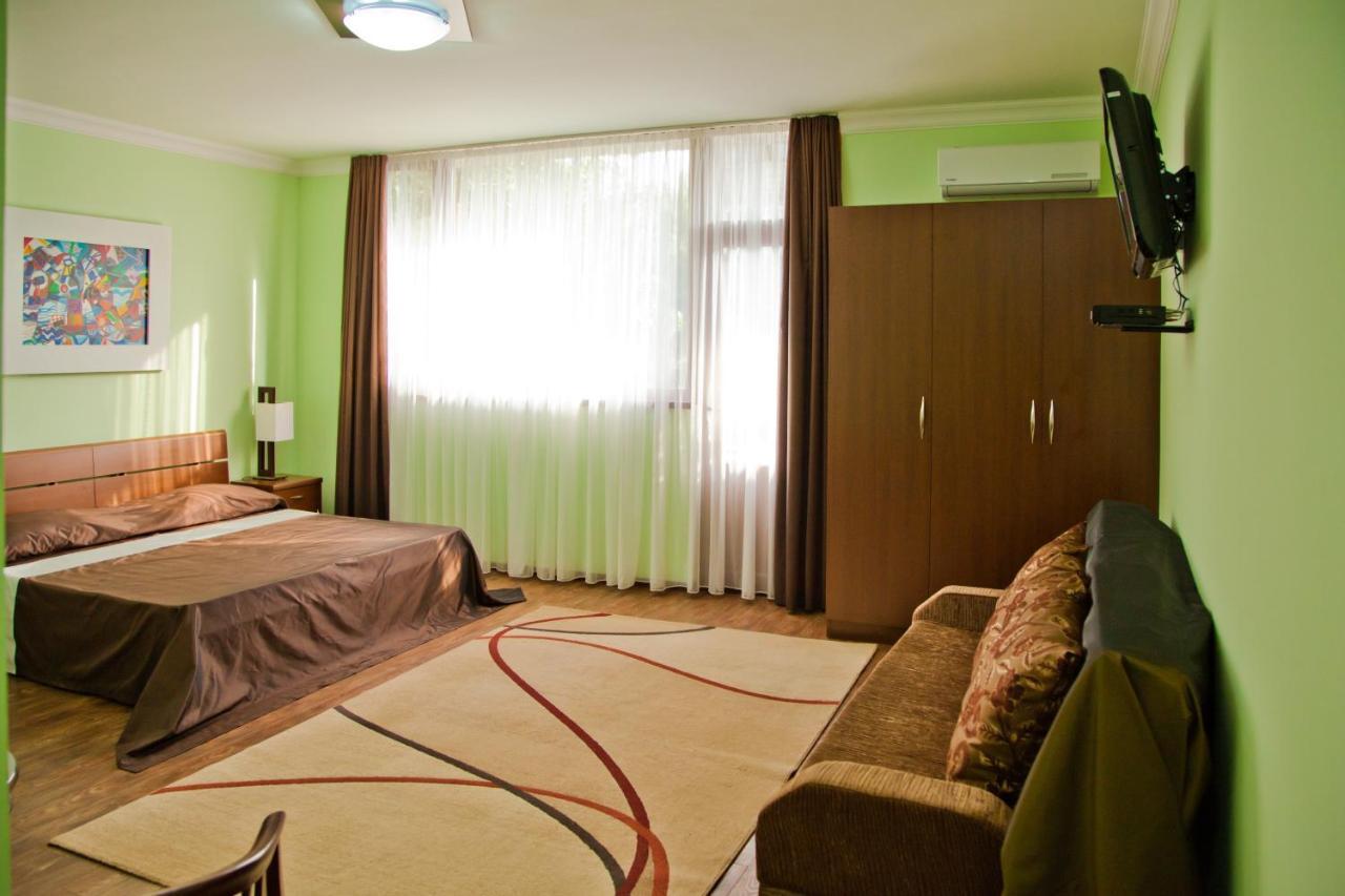 Hin Yerevantsi Hotel Szoba fotó
